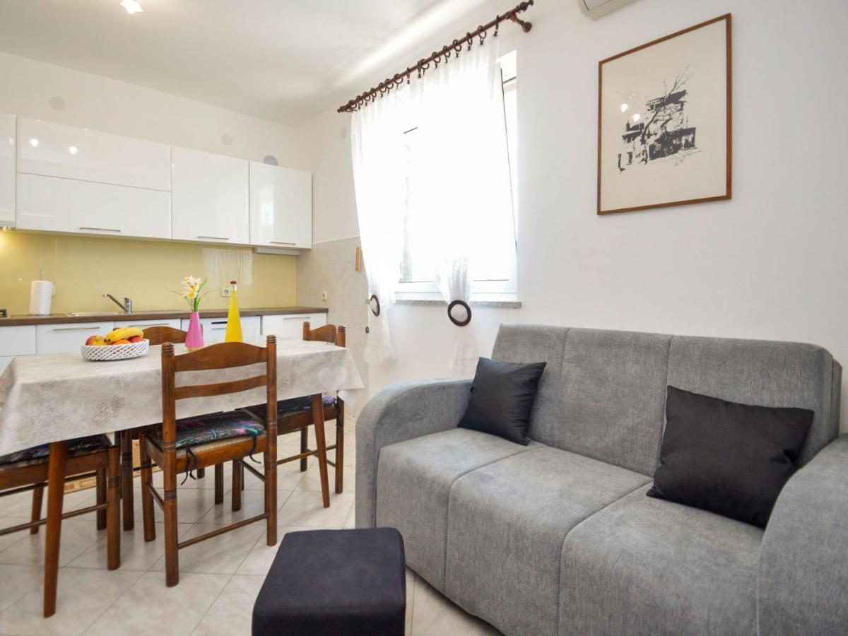Apartment More By Interhome Trget Екстериор снимка